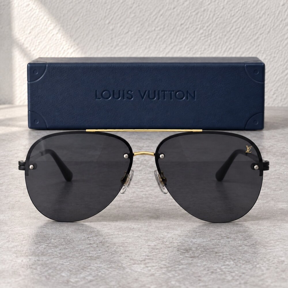 Louis Vuitton Black Gold Pilot Shades